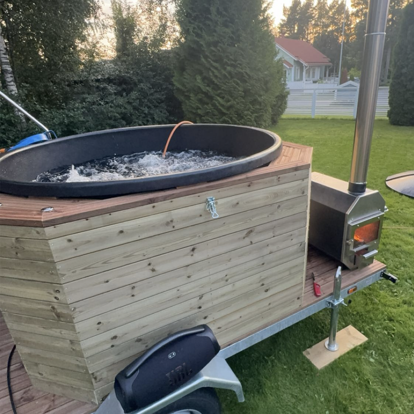 Vuokraa paljukärry poreilla ja valoilla!